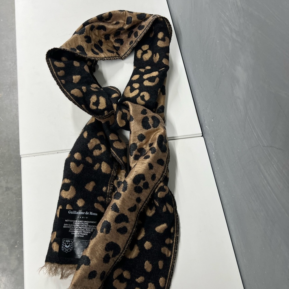 Reversible Leopard Print Scarf